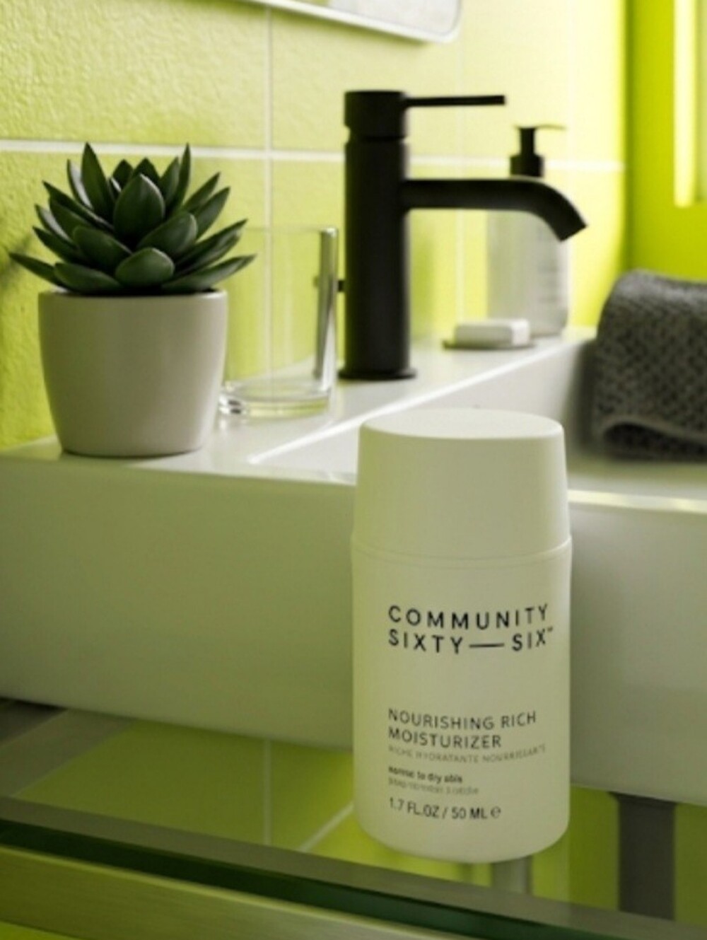 Community Sixty-Six  Nourishing Rich Moisturizer (50ml)